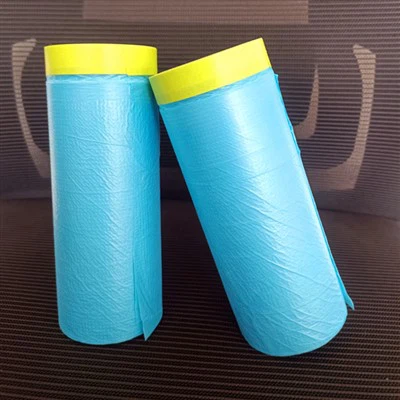 Fabryczne samochody zaopatrzenia chronią film